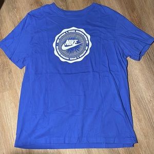 Men’s Dark Blue Nike T-shirt